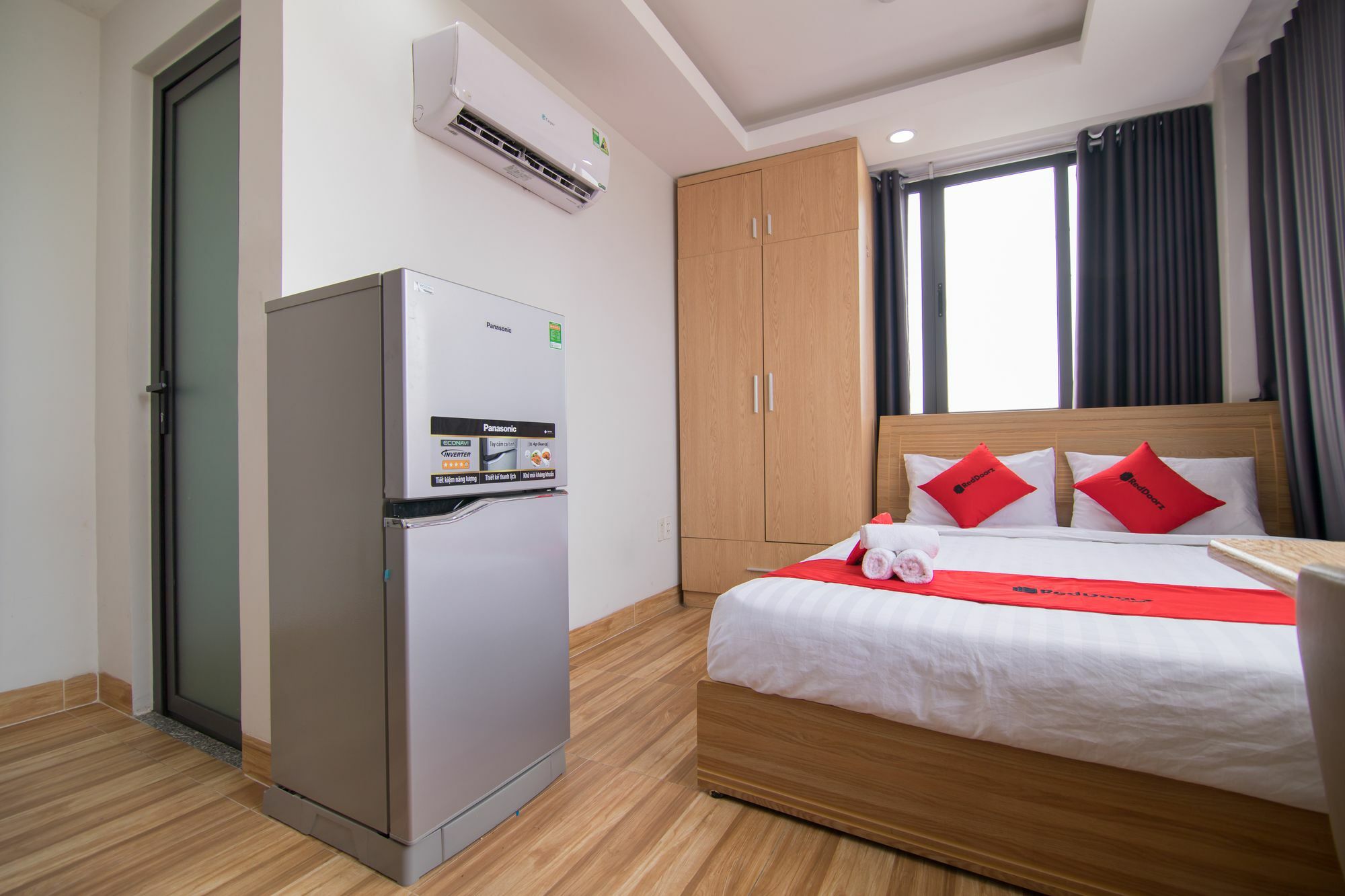 Reddoorz Premium Near E-Town Hotel Ho Chi Minh-Byen Eksteriør billede